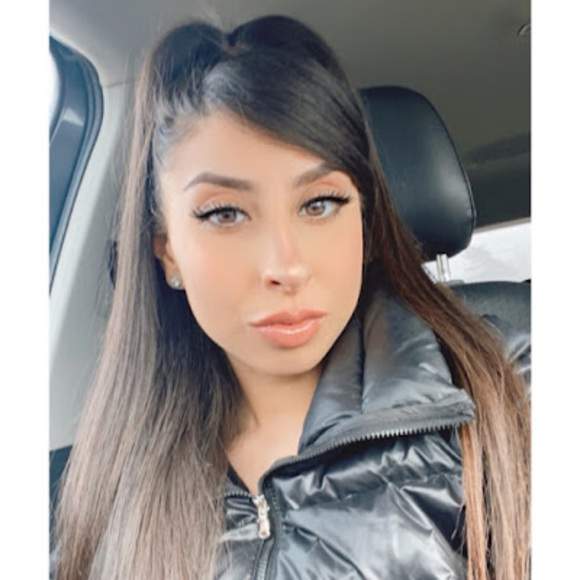 Meet your Posher, Eleini - Picture 1 of 1